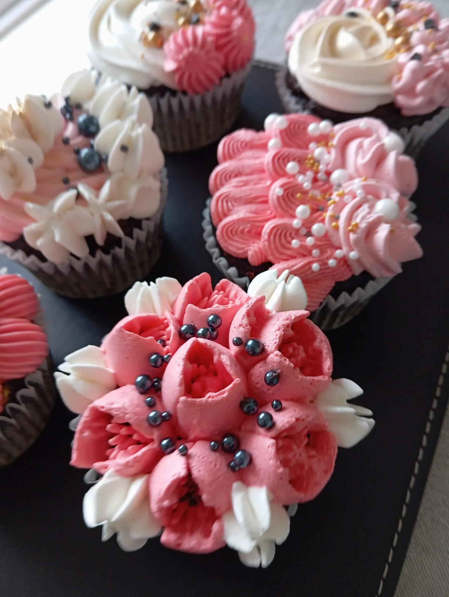 Decorated flower cupcakes